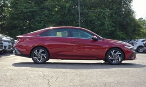 Used 2024  Hyundai Elantra Limited IVT at Auto Direct near Zebulon&comma; NC
