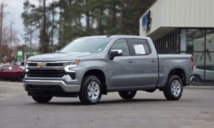 Used 2025  Chevrolet Silverado 1500 2WD Crew Cab 147" LT at Auto Direct near Zebulon&comma; NC