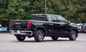 Used 2025  GMC Sierra 1500 2WD Crew Cab 147" SLT at Auto Direct near Zebulon&comma; NC