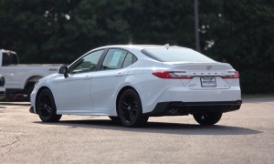 Used 2025  Toyota Camry SE at Auto Direct near Zebulon&comma; NC