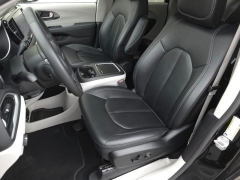 Used 2024  Chrysler Pacifica Touring L FWD at Auto Direct near Zebulon&comma; NC