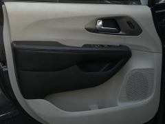 Used 2021  Chrysler Pacifica Touring L FWD at Auto Direct near Zebulon&comma; NC