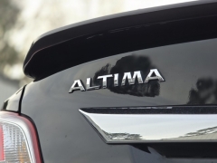 Used 2013  Nissan Altima 4d Sedan SL 3&period;5L at Auto Direct near Zebulon&comma; NC