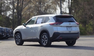 Used 2023  Nissan Rogue FWD SV at Auto Direct near Zebulon&comma; NC