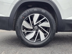 Used 2025  Volkswagen Atlas 2&period;0T SE w&sol;Technology FWD at Auto Direct near Zebulon&comma; NC
