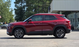 Used 2025  Chevrolet Trailblazer FWD 4dr LT at Auto Direct near Zebulon&comma; NC