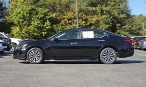 Used 2024  Nissan Altima 2.5 SV Sedan at Auto Direct near Zebulon, NC
