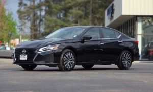 Used 2024  Nissan Altima 2&period;5 SV Sedan at Auto Direct near Zebulon&comma; NC