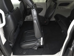 Used 2024  Chrysler Pacifica Touring L FWD at Auto Direct near Zebulon&comma; NC