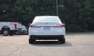 Used 2025  Toyota Camry SE at Auto Direct near Zebulon&comma; NC