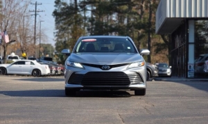 Used 2024  Toyota Camry XLE Auto at Auto Direct near Zebulon&comma; NC