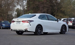 Used 2024  Toyota Camry SE Auto at Auto Direct near Zebulon&comma; NC