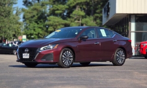 Used 2024  Nissan Altima 2&period;5 SV Sedan at Auto Direct near Zebulon&comma; NC