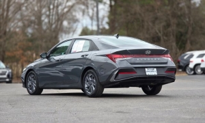 Used 2024  Hyundai Elantra SEL IVT at Auto Direct near Zebulon&comma; NC