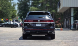 Used 2025  Volkswagen Atlas 2&period;0T SE w&sol;Technology 4MOTION at Auto Direct near Zebulon&comma; NC