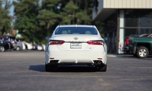 Used 2024  Toyota Camry SE Auto at Auto Direct near Zebulon&comma; NC