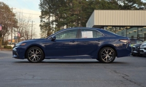 Used 2024  Toyota Camry SE Auto at Auto Direct near Zebulon&comma; NC