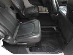 Used 2024  Chrysler Pacifica Touring L FWD at Auto Direct near Zebulon&comma; NC