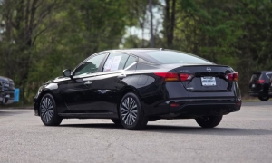 Used 2024  Nissan Altima 2&period;5 SV Sedan at Auto Direct near Zebulon&comma; NC