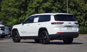 Used 2023  Jeep Grand Cherokee L Altitude 4x4 at Auto Direct near Zebulon&comma; NC