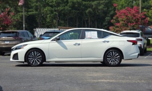 Used 2025  Nissan Altima SV FWD at Auto Direct near Zebulon&comma; NC