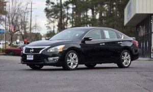 Used 2013  Nissan Altima 4d Sedan SL 3&period;5L at Auto Direct near Zebulon&comma; NC