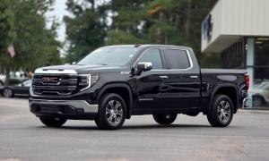 Used 2025  GMC Sierra 1500 2WD Crew Cab 147" SLT at Auto Direct near Zebulon&comma; NC