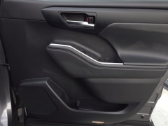 Used 2022  Toyota Highlander XLE FWD at Auto Direct near Zebulon, NC