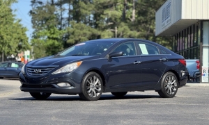 Used 2012 Hyundai Sonata 4d Sedan SE at Auto Direct near Zebulon, NC