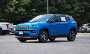 Used 2025  Jeep Compass Limited 4x4 at Auto Direct near Zebulon&comma; NC
