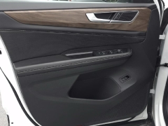 Used 2025  Volkswagen Atlas 2&period;0T SE w&sol;Technology FWD at Auto Direct near Zebulon&comma; NC