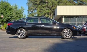Used 2025  Nissan Altima SV FWD at Auto Direct near Zebulon&comma; NC