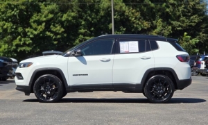 Used 2023  Jeep Compass Altitude 4x4 at Auto Direct near Zebulon&comma; NC
