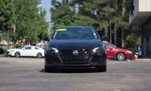 Used 2024  Nissan Altima 2&period;5 SR Sedan at Auto Direct near Zebulon&comma; NC