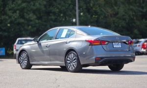 Used 2024  Nissan Altima 2&period;5 SV Sedan at Auto Direct near Zebulon&comma; NC