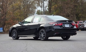Used 2024  Toyota Camry SE Auto at Auto Direct near Zebulon&comma; NC