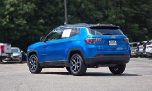 Used 2025  Jeep Compass Limited 4x4 at Auto Direct near Zebulon&comma; NC
