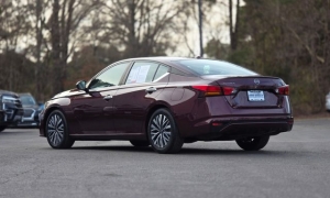 Used 2024  Nissan Altima 2&period;5 SV Sedan at Auto Direct near Zebulon&comma; NC