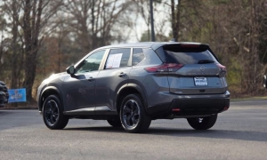 Used 2024  Nissan Rogue FWD SV at Auto Direct near Zebulon&comma; NC