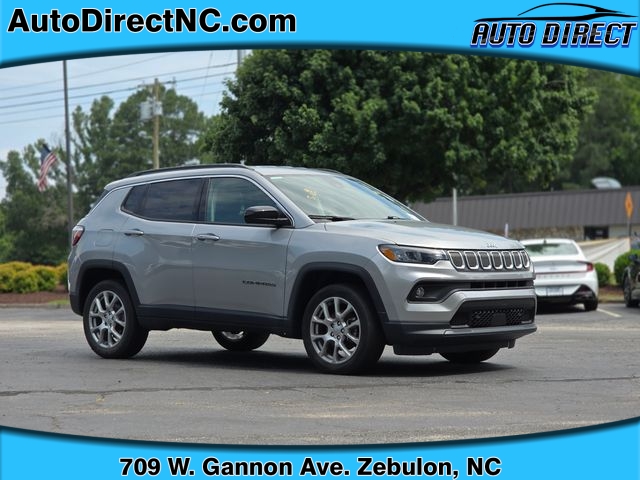 Used 2022  Jeep Compass Latitude Lux 4x4 at Auto Direct near Zebulon&comma; NC