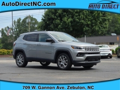  2022 Jeep Compass Latitude Lux 4x4 at Auto Direct near Zebulon&comma; NC
