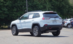 Used 2022  Jeep Cherokee Trailhawk 4x4 at Auto Direct near Zebulon&comma; NC