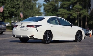 Used 2024  Toyota Camry SE Auto at Auto Direct near Zebulon&comma; NC