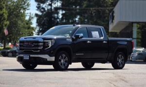 Used 2025  GMC Sierra 1500 4WD Crew Cab 147" SLT at Auto Direct near Zebulon&comma; NC