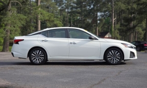 Used 2025  Nissan Altima SV FWD at Auto Direct near Zebulon&comma; NC