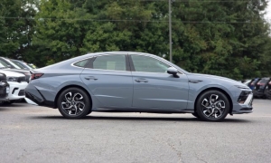 Used 2025  Hyundai Sonata SEL FWD at Auto Direct near Zebulon&comma; NC