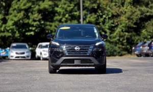Used 2025  Nissan Rogue FWD SV at Auto Direct near Zebulon&comma; NC