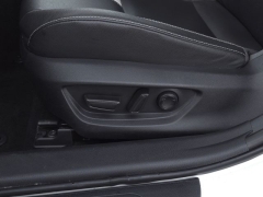 Used 2025  Toyota Camry SE at Auto Direct near Zebulon&comma; NC