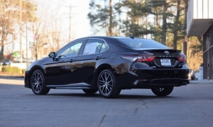 Used 2024  Toyota Camry SE Auto at Auto Direct near Zebulon&comma; NC