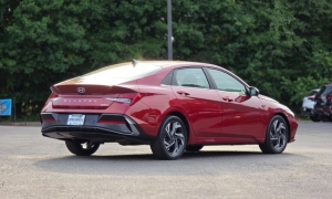 Used 2024  Hyundai Elantra Limited IVT at Auto Direct near Zebulon&comma; NC